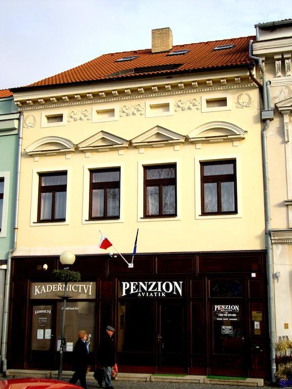 Penzion Aviatik Čáslav Bagian luar foto